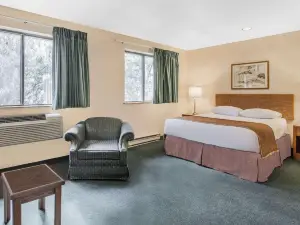 Super 8 by Wyndham Kamloops on the Hill