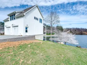 Goodview Lake House w/ Boat Dock, Kayaks & Views!