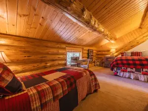 Maggies Cabin w/ Boat Rental
