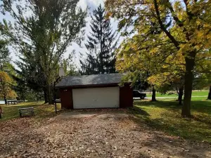 Poskin Lake Getaway Cabin Lakefront access and beautiful sunrise