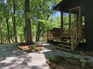 Charming cabin on the White River - escape & enjoy Arkansas’s great outdoors!