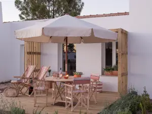 Craveiral Farmhouse by Belong