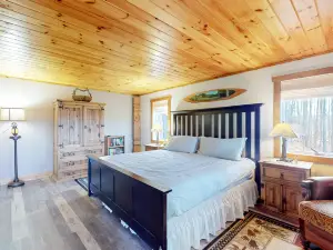 Grizzly Pines Refuge - Unit 1 - Mountain View Stay