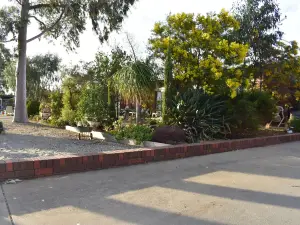 Riviana Motel