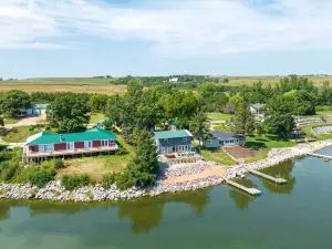 Lakefront Cabin with Patio and Views in Lake Norden