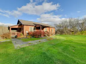 Romantic Afton Escape w/ Fire Pit & Scenic Views