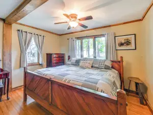 Screened Porch! Lakefront Gem in Boyds Branch Bay