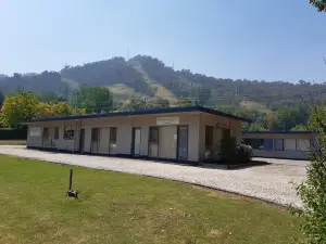 美麗山汽車旅館