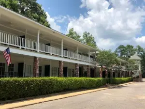 The Lodge at the Bluffs