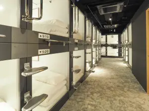 Leo Yu Capsule Hotel Funabashi
