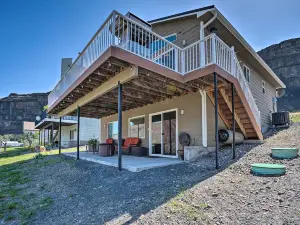 Coulee City Home w/ Mtn Views - Steps to Blue Lake