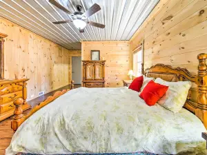 Pet-Friendly Ellijay Escape w/ Yard & Grill!