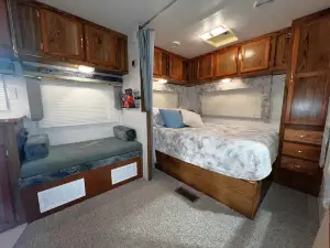 C R Camper - Gateway Getaway