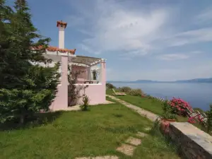 Nafsika Residences