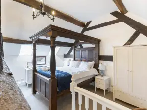 OYO Blenheim House