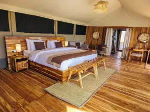 The African Kongoni Serengeti Safari Camp