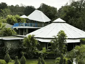 Justa Lazy Haven, Corbett