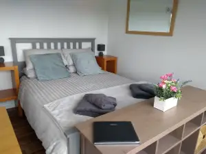 Cleeves Cabins, Arran Lodge with Hot Tub Luxury