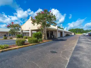 Rodeway Inn & Suites