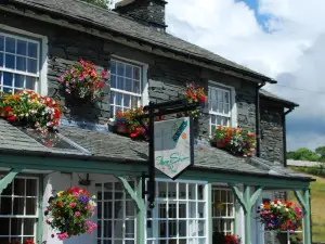 ザ スリー シャイヤーズ イン