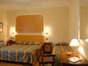 Hotel Mondial