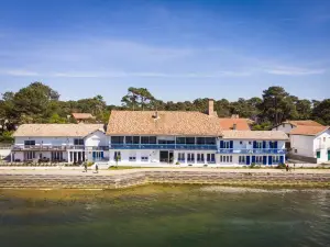 Le Relais du Lac