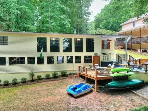 Sunrise over Lake Hartwell