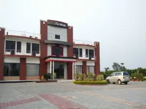 Hotel Lee Grand