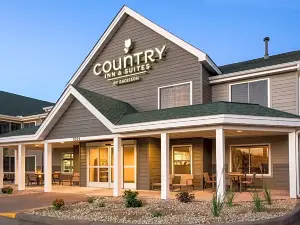 Country Inn & Suites by Radisson, Chippewa Falls, WI