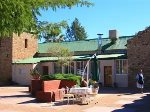 Savanna Guest Farm