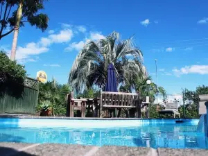 Champers Motor Lodge