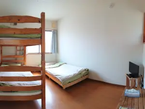 Lodge n'Tribe