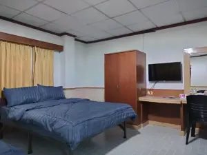 White orchid hotel and homestay @ Bua yai
