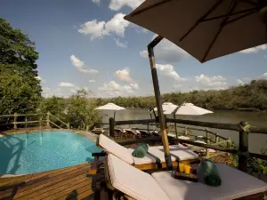 Serena Mivumo River Lodge