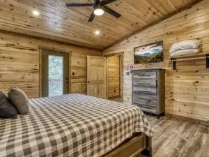 Ern841 - Sweet Feet Retreat - Location, Location, and Private Indoor Pool! Cabin