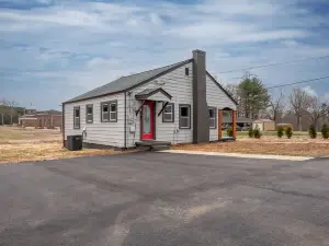 Brand New & High Quality Reno w/ Great Location