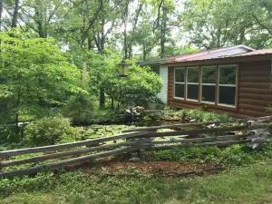 Koi Cottage With Mineral Hot Tub ~ Located Minutes From The Upper Meramec River