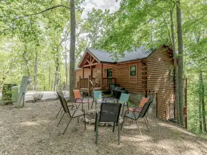 Serendipity Cabin- Relax & Recharge at RRG