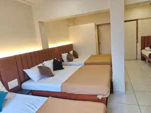 Central Lodge