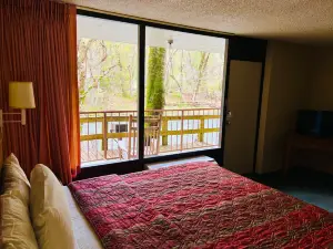 Newfound Lodge on the river