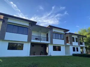 Biggy's River Resort by Cocotel