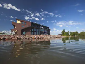 Blue Wave Inn