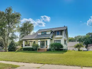 Sioux Center Home Near Dordt University