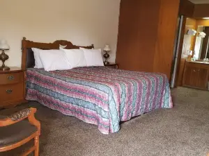 Plaza Motel
