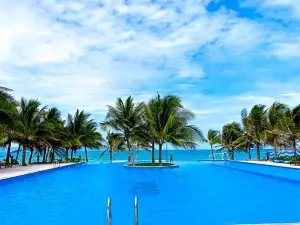 GM Doc Let Beach Resort & Spa