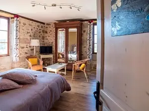 Ecuries de Saint Maurice- Maison d'hôtes de Gondou