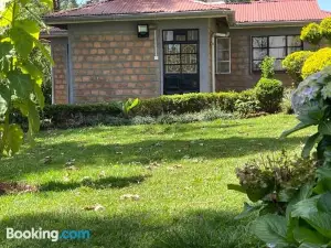 Zoe Homes 1Br and 2Br Cottage Own Compound -Kericho Town Near Green Square Mall