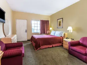 Travelodge Suites by Wyndham Lake Okeechobee