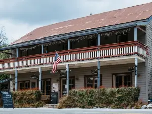 Volcano Union Inn and Pub