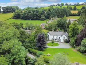 Brookside Manor House